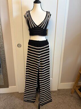 BNWT Crochet Pants and Top size S
